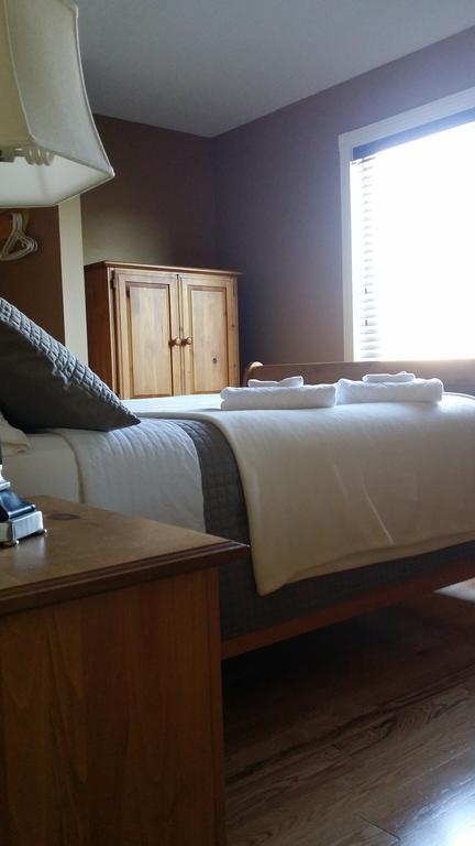 Eileen's Bed & Breakfast/Guest House Hay River Extérieur photo