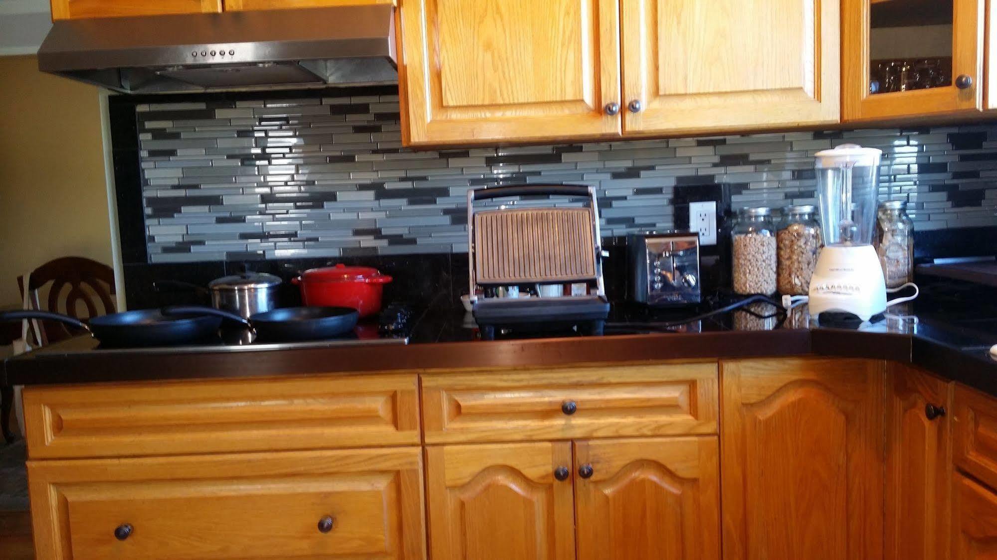 Eileen's Bed & Breakfast/Guest House Hay River Extérieur photo